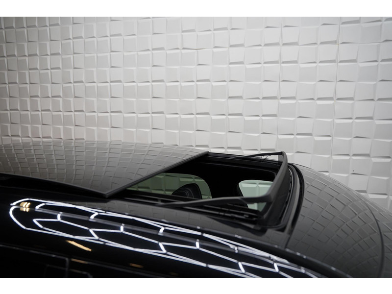 48838434-7.jpg