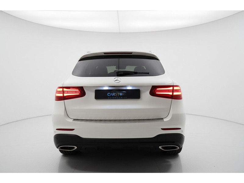 51919279-6.jpg