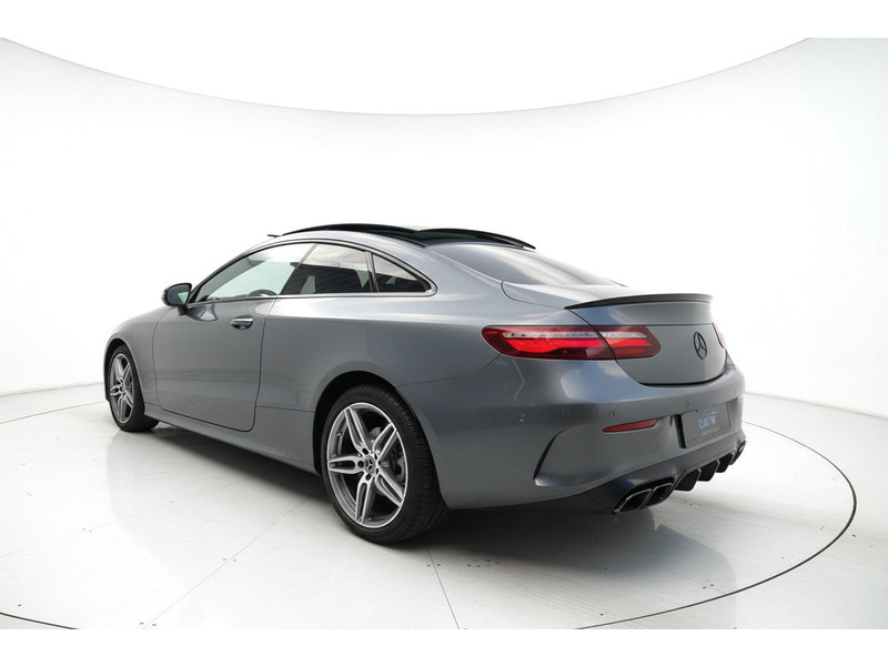 52410679-4.jpg