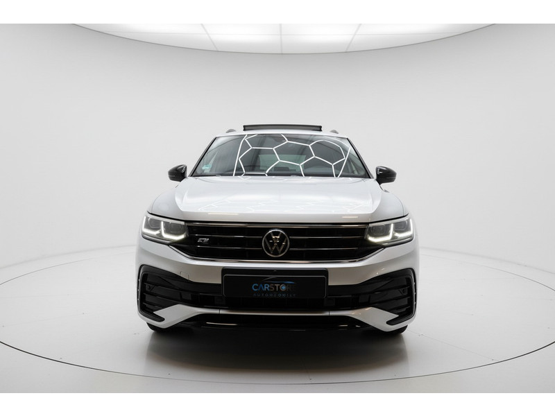 52793556-1.jpg