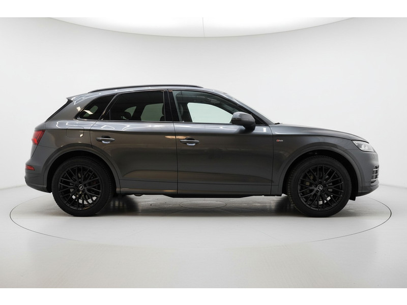 53014168-3.jpg