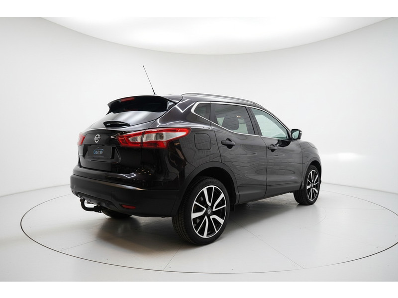 53065175-5.jpg