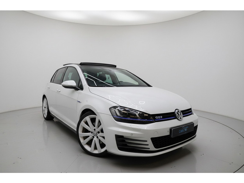 54422775-2.jpg