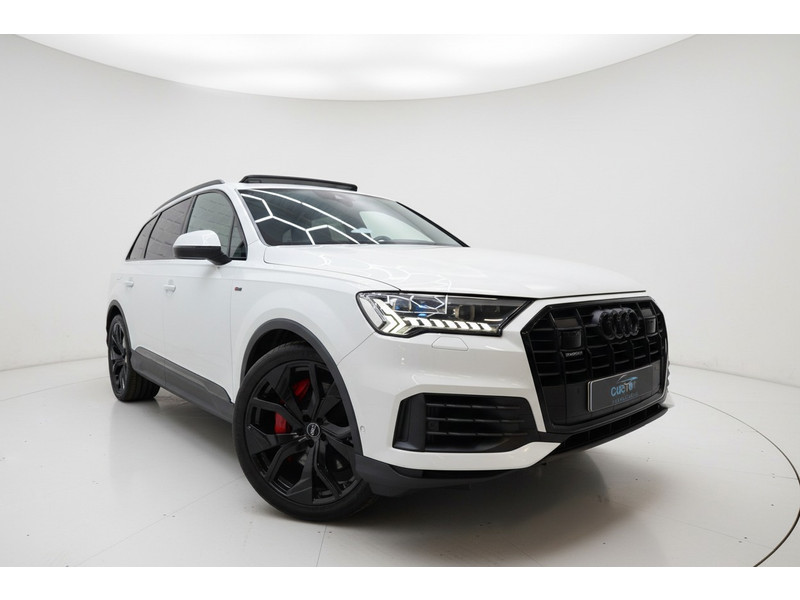 54571160-2.jpg