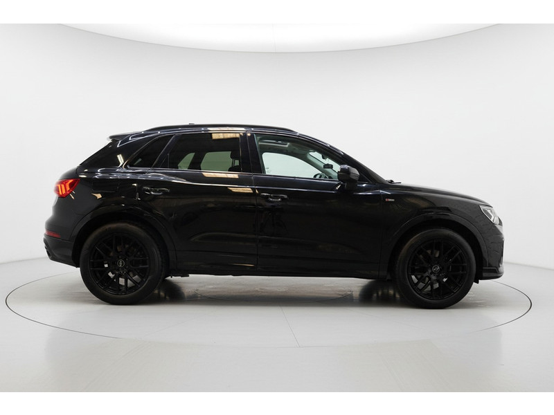 54574966-4.jpg