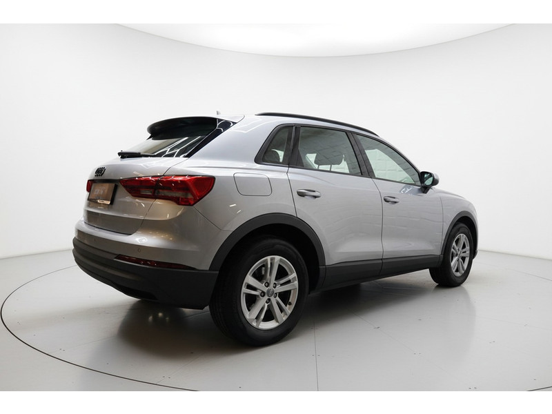 55463341-5.jpg