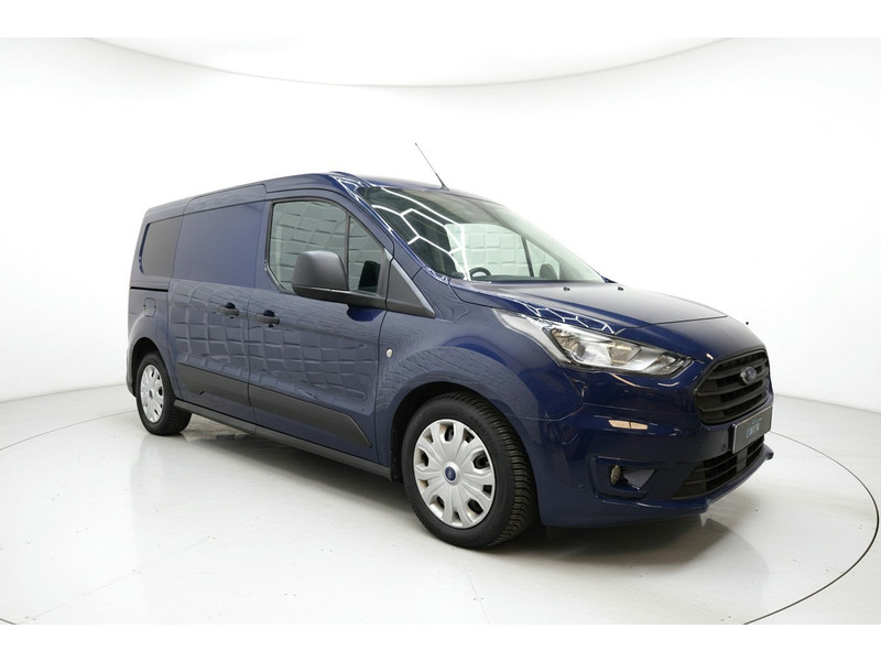 56167782-2.jpg