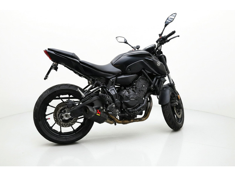 56431214-3.jpg