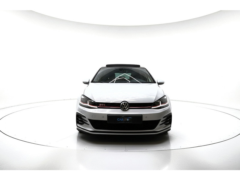 56659056-1.jpg
