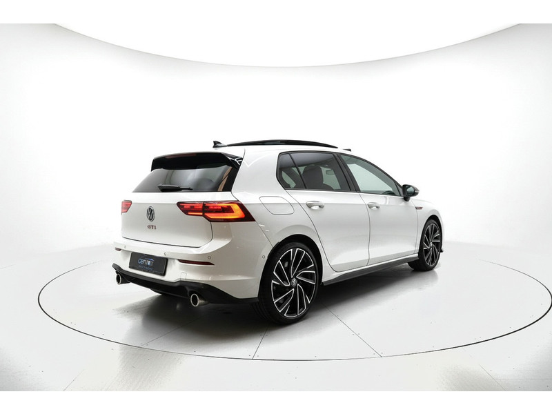 56659420-5.jpg