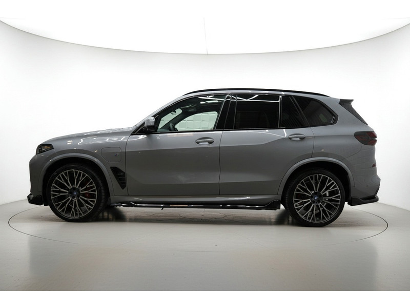 56699336-4.jpg
