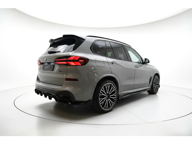 56699336-5.jpg