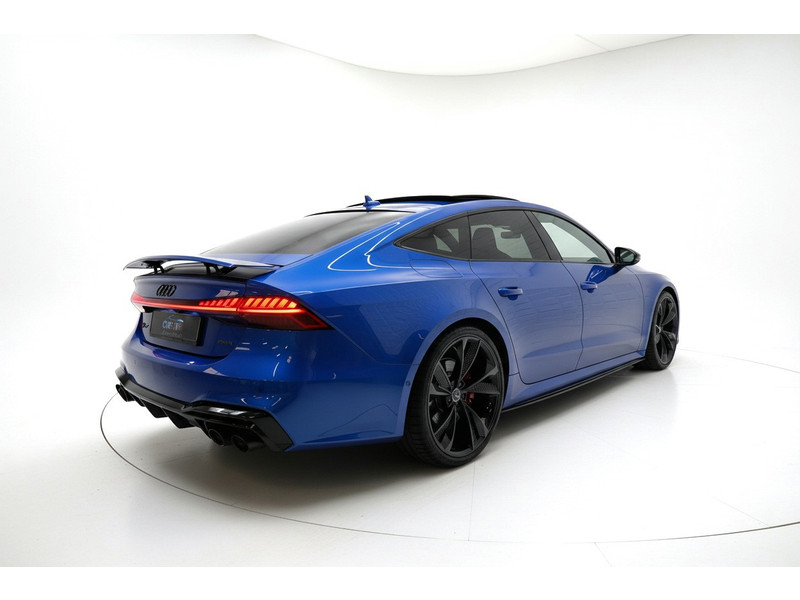56769468-5.jpg