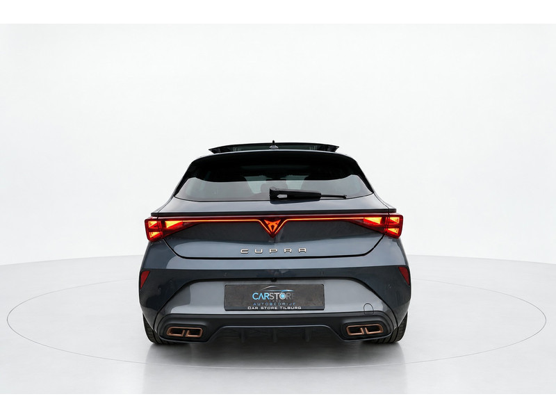 56894664-6.jpg
