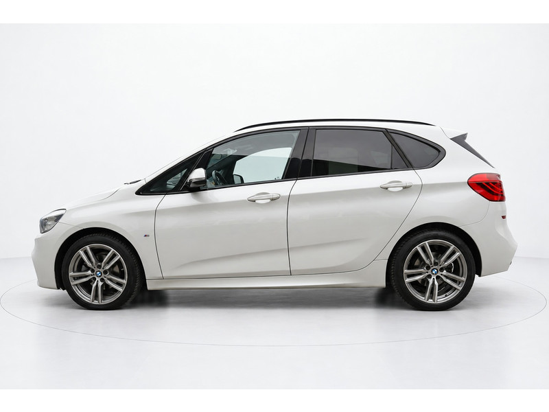 57106843-3.jpg