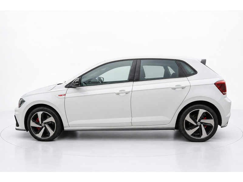 57106939-3.jpg