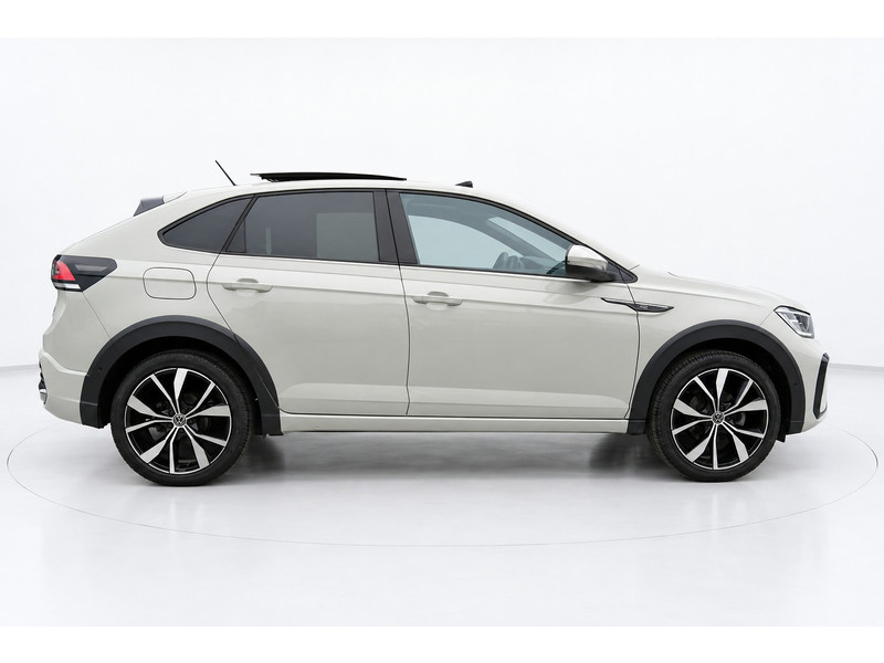 57122889-4.jpg