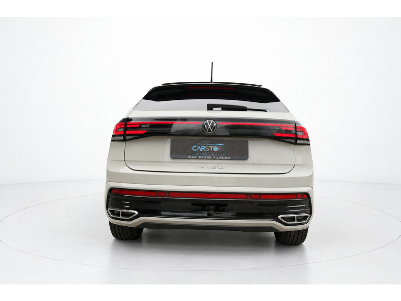 57122889-6.jpg