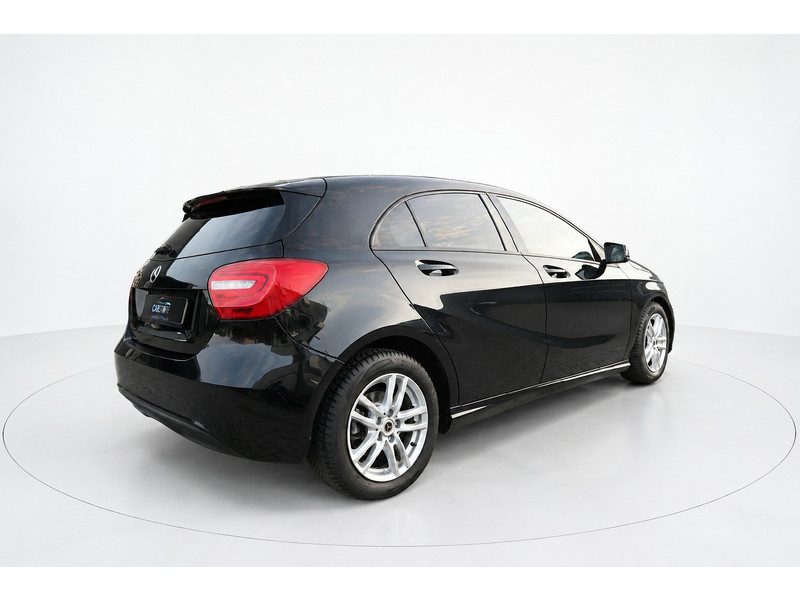 57763837-5.jpg