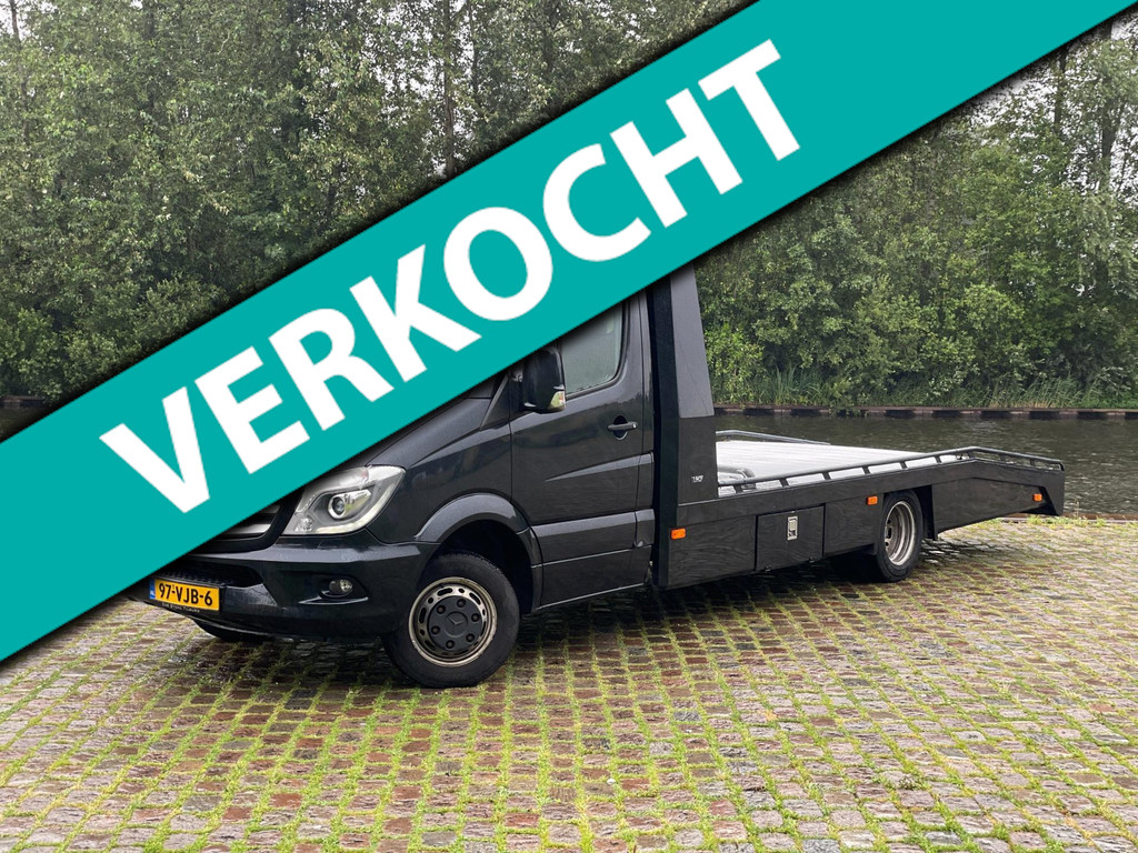 39058922